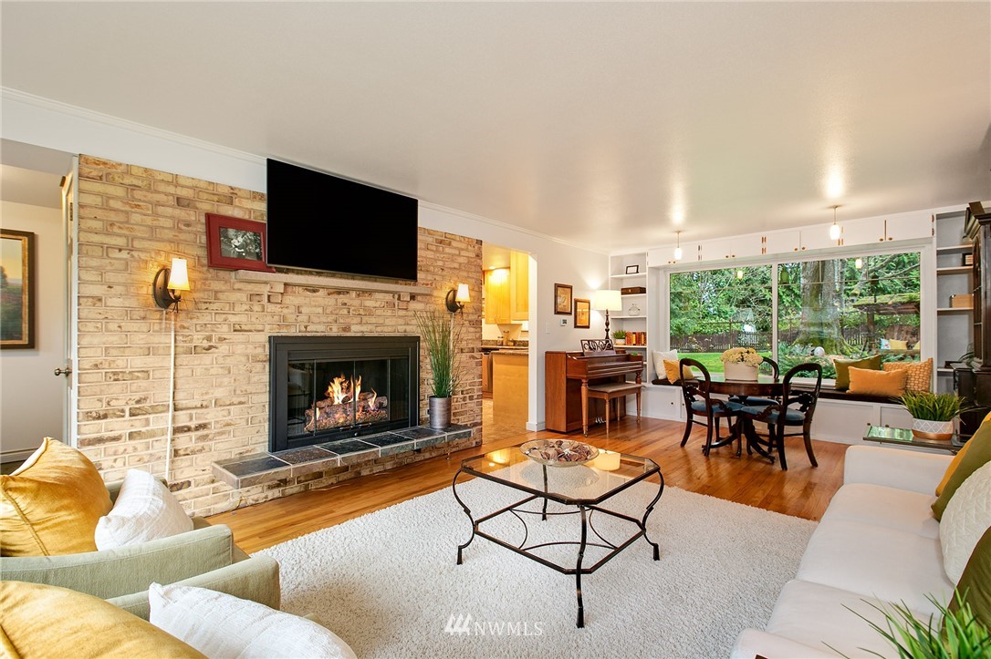 8314 188th Street Southwest Edmonds, WA 98026 - Photo 2 of 29 Gallery Image 2