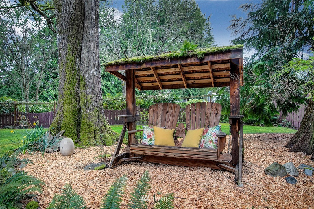 8314 188th Street Southwest Edmonds, WA 98026 - Photo 20 of 29 Gallery Image 20