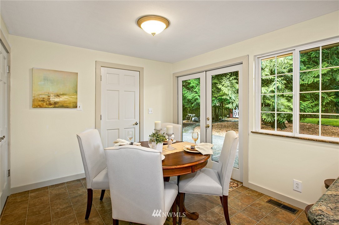 8314 188th Street Southwest Edmonds, WA 98026 - Photo 4 of 29 Gallery Image 4