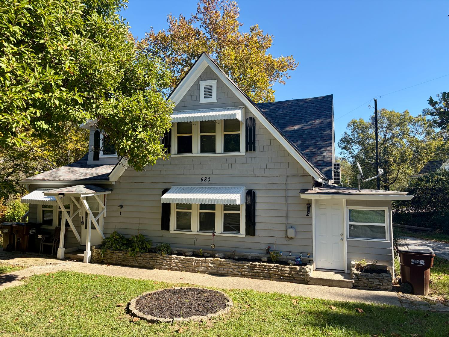 580 Indiana Avenue Aurora, IN 47001 - Photo 2 of 26