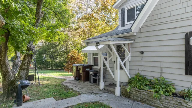 $249,900 | 580 Indiana Avenue, Aurora, IN 47001