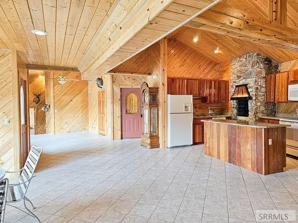 $825,000 | 53 South Shoreline Drive, Salmon, ID 83467