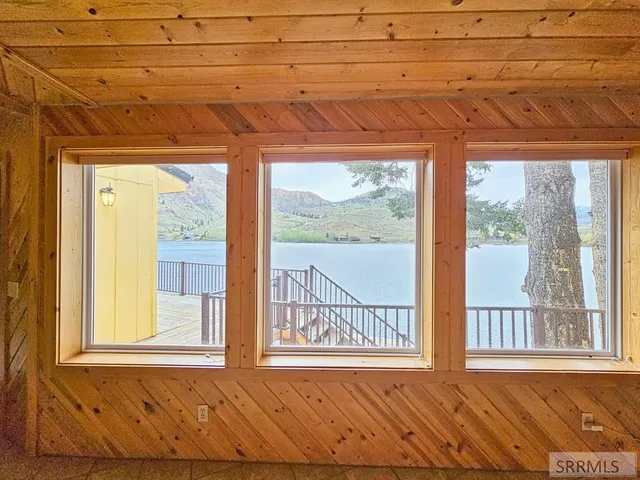 $825,000 | 53 South Shoreline Drive, Salmon, ID 83467