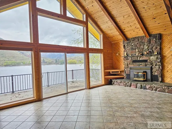 $825,000 | 53 South Shoreline Drive, Salmon, ID 83467