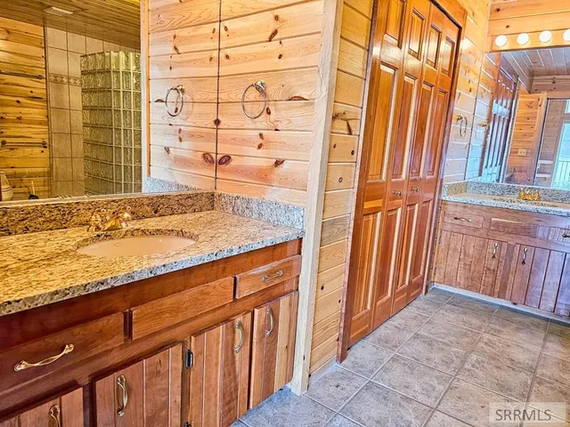 $825,000 | 53 South Shoreline Drive, Salmon, ID 83467