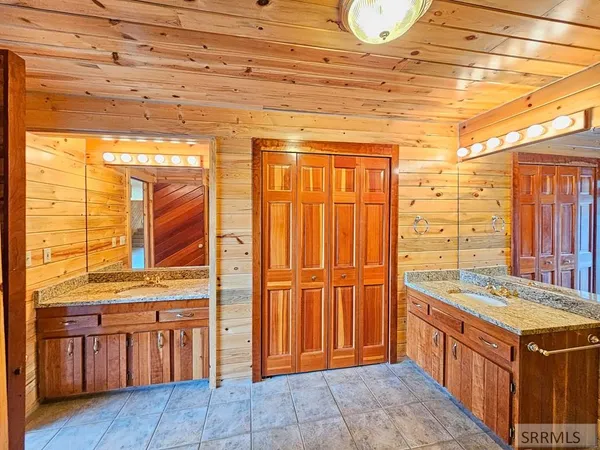 $825,000 | 53 South Shoreline Drive, Salmon, ID 83467