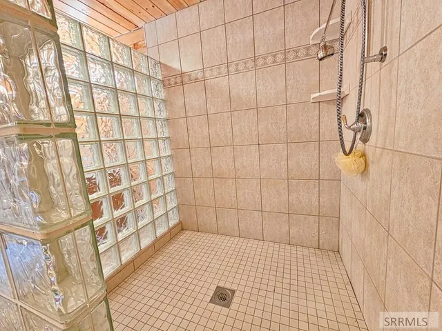 $825,000 | 53 South Shoreline Drive, Salmon, ID 83467