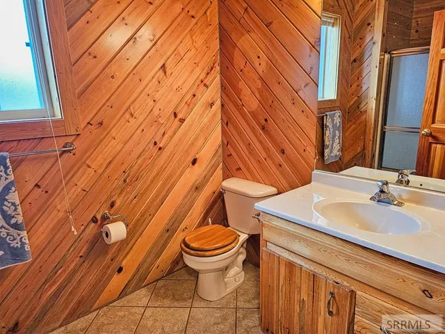 $825,000 | 53 South Shoreline Drive, Salmon, ID 83467