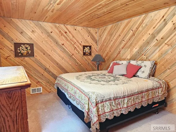 $825,000 | 53 South Shoreline Drive, Salmon, ID 83467