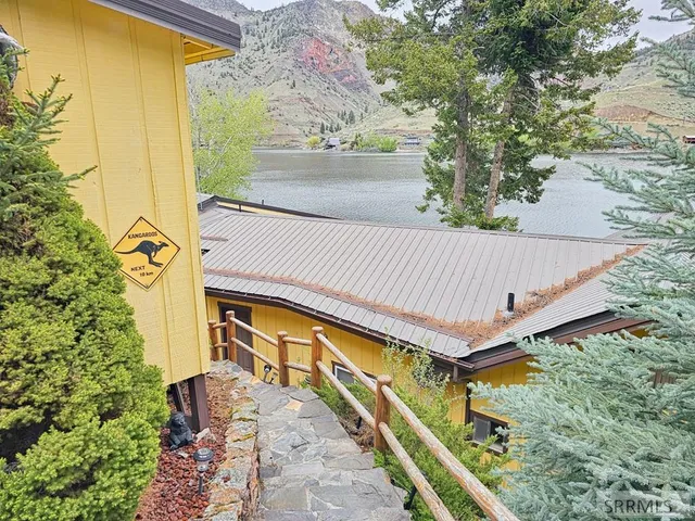 $825,000 | 53 South Shoreline Drive, Salmon, ID 83467