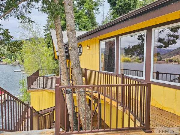 $825,000 | 53 South Shoreline Drive, Salmon, ID 83467