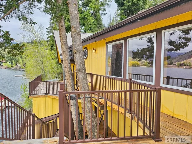 $825,000 | 53 South Shoreline Drive, Salmon, ID 83467
