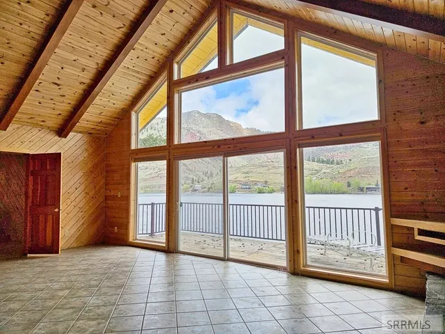 $825,000 | 53 South Shoreline Drive, Salmon, ID 83467