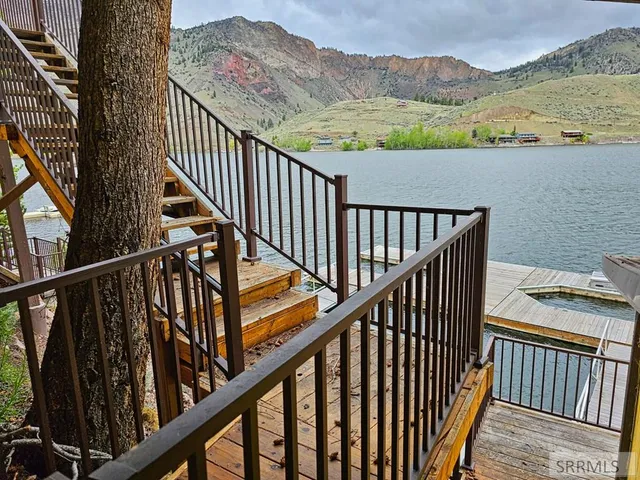 $825,000 | 53 South Shoreline Drive, Salmon, ID 83467