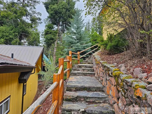 $825,000 | 53 South Shoreline Drive, Salmon, ID 83467