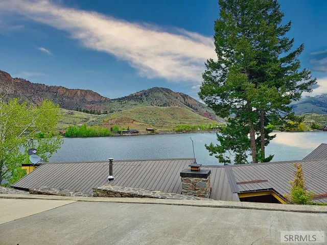 $825,000 | 53 South Shoreline Drive, Salmon, ID 83467