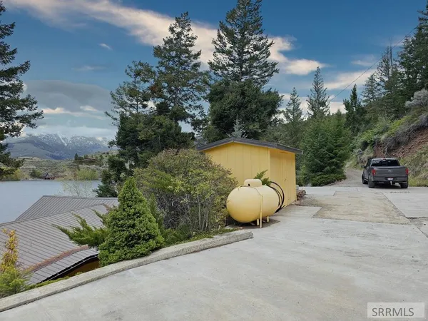 $825,000 | 53 South Shoreline Drive, Salmon, ID 83467