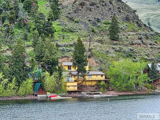 $825,000 | 53 South Shoreline Drive, Salmon, ID 83467