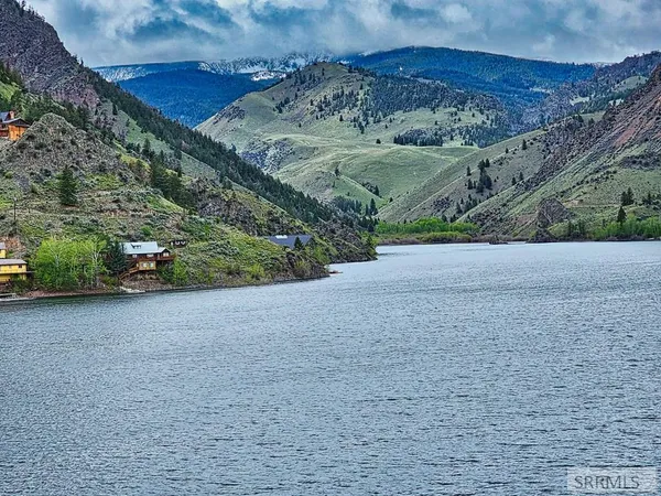 $825,000 | 53 South Shoreline Drive, Salmon, ID 83467