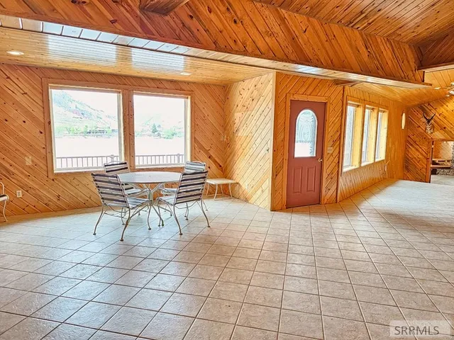 $825,000 | 53 South Shoreline Drive, Salmon, ID 83467