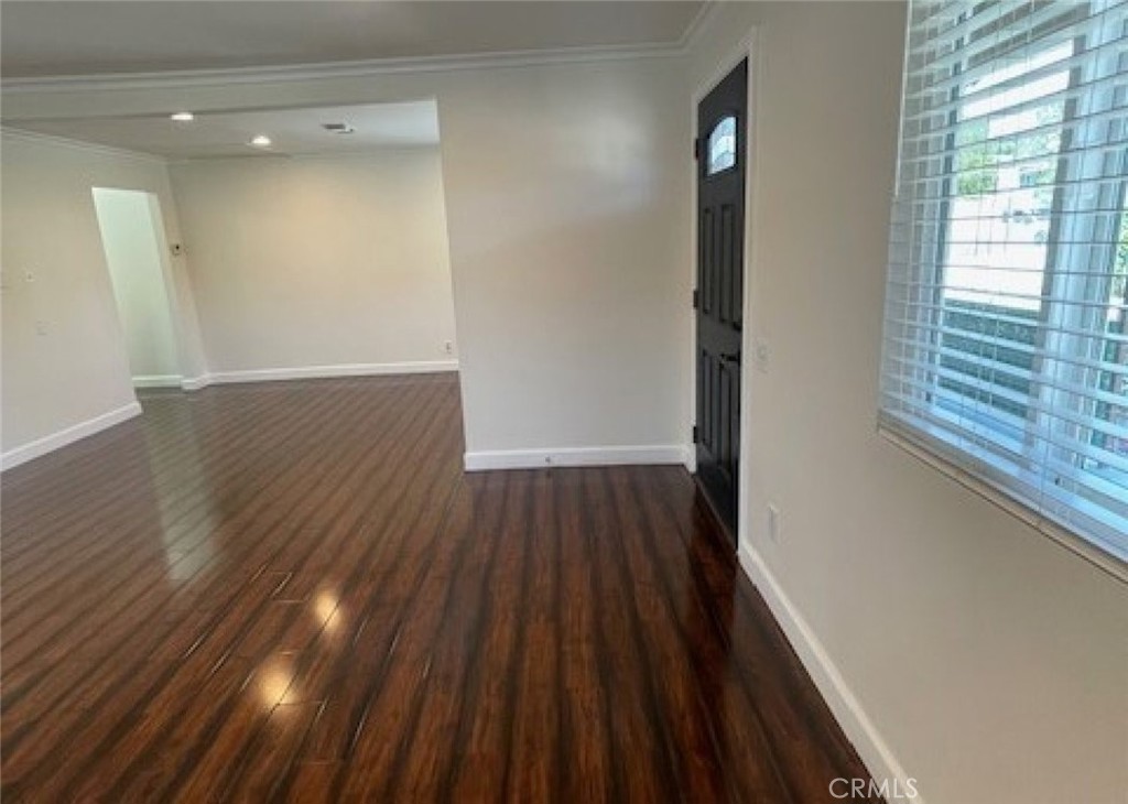 10539 Tinker Avenue Tujunga, CA 91042 - Photo 13 of 20