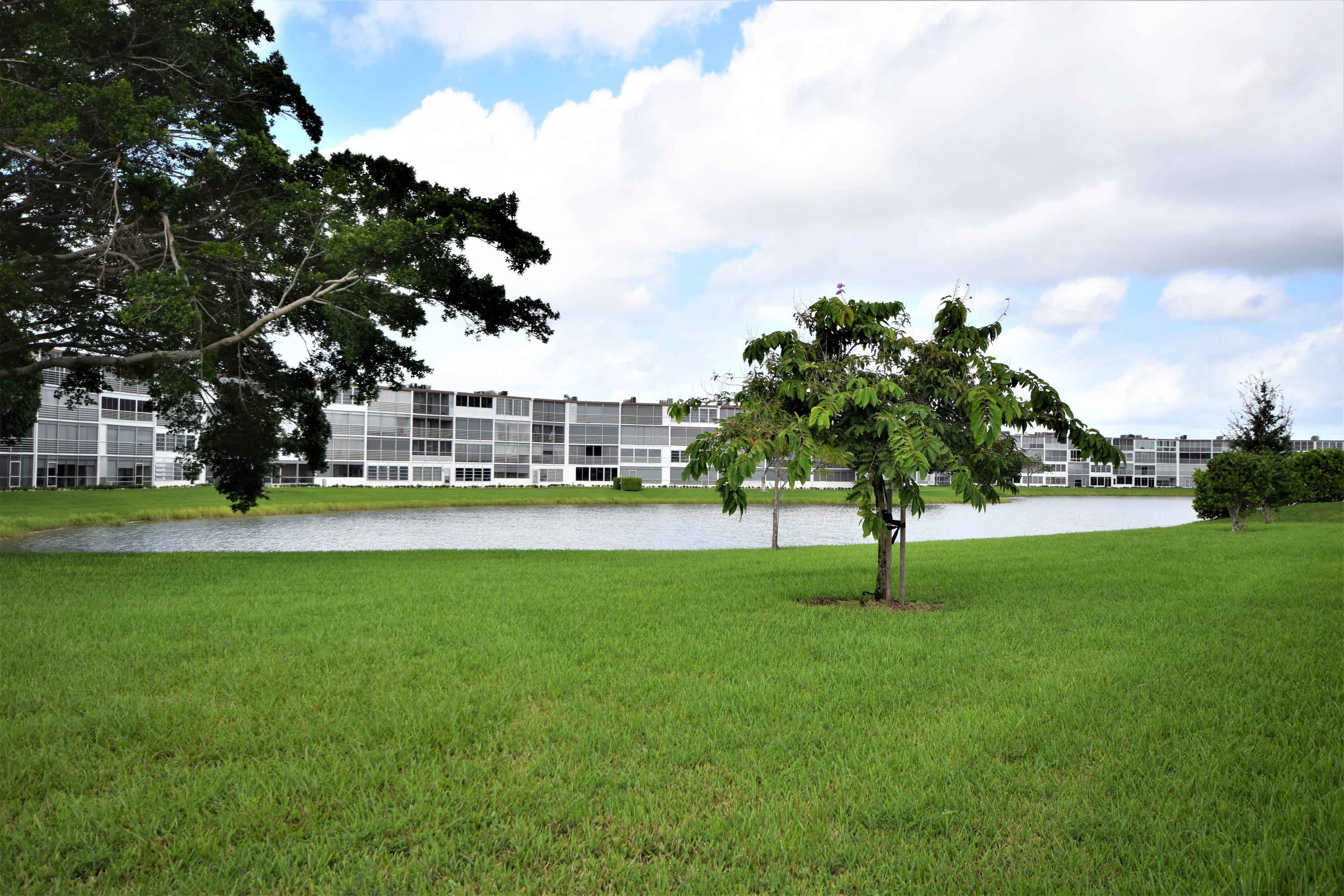 29 Dorset A Boca Raton, FL 33434 - Photo 22 of 22 a view of green field