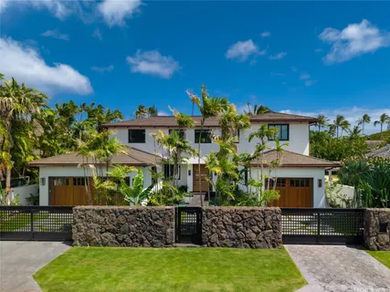$10,500,000 | 4561 Aukai Avenue, Honolulu, HI 96816