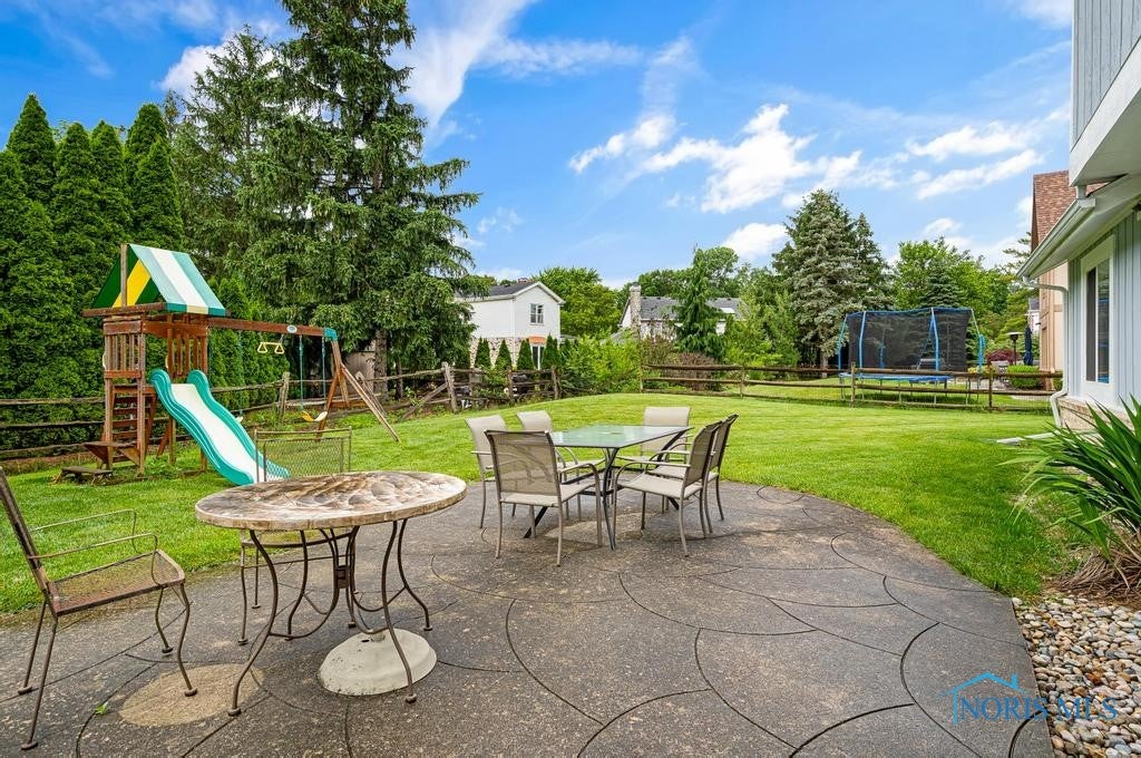 2709 Derby Road Toledo, OH 43615 - Photo 44 of 48 Rear Patio and Yard