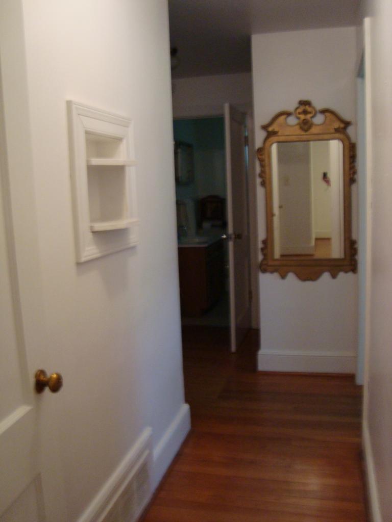 404 Bowles Valley Road Rocky Mount, VA 24151 - Photo 5 of 16 Hallway