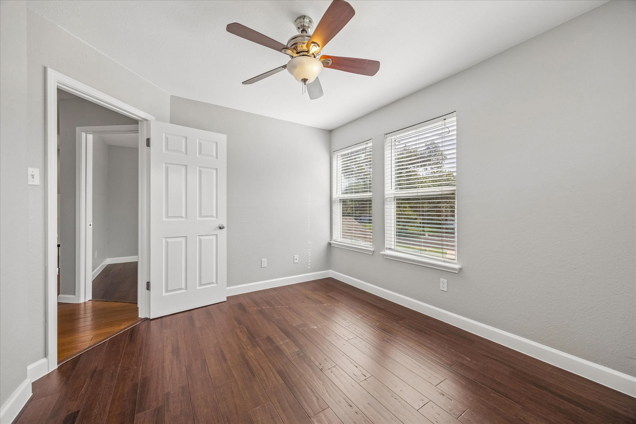 7905-7907 Tiffany Drive Austin, TX 78749 - Photo 15 of 36 Second bedroom (main house - upstairs)