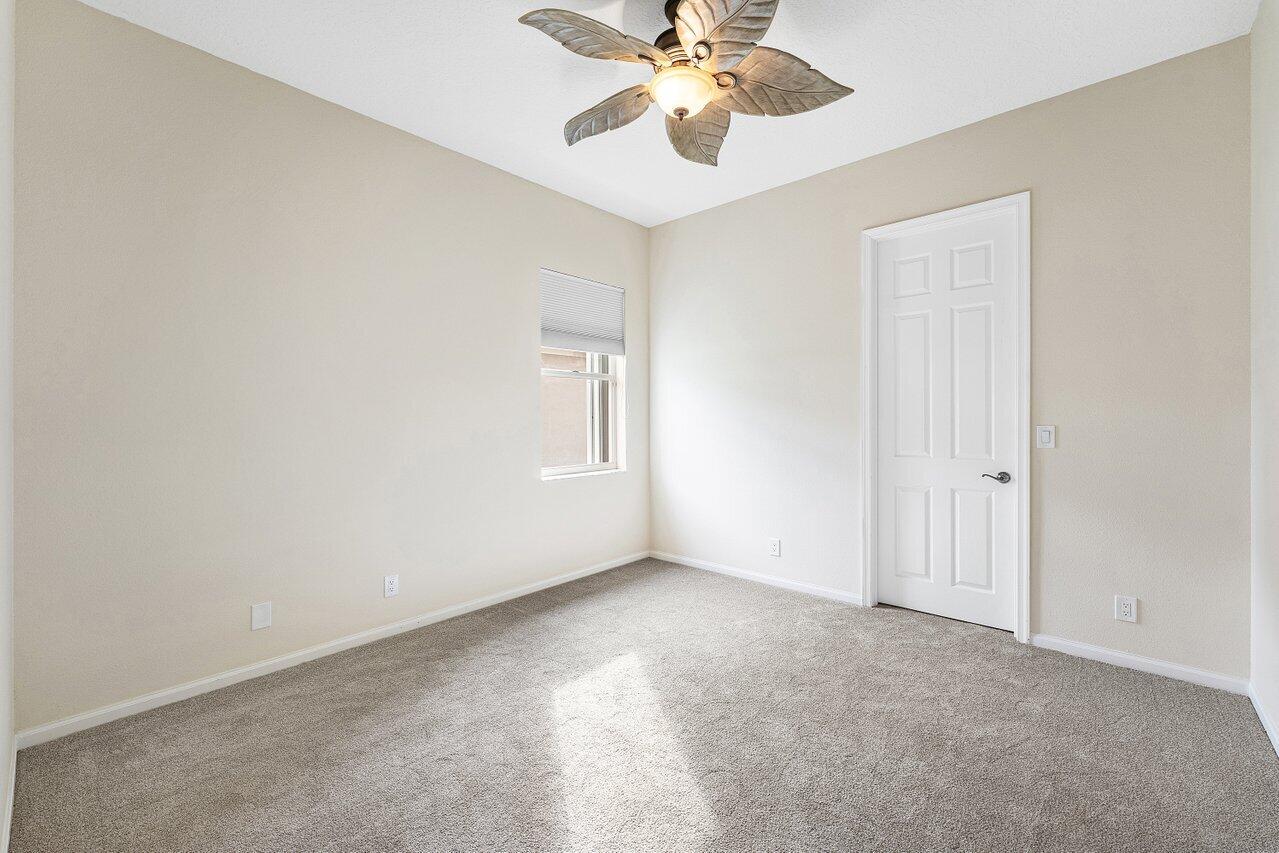 11165 Cobblefield Road Wellington, FL 33449 - Photo 17 of 35 019-11165CobblefieldRoad-Wellington-FL-3