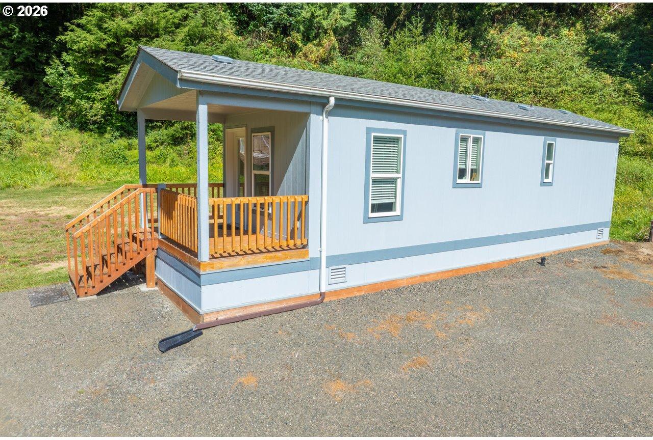 1040 Lower Smith River Road Reedsport, OR 97467 - Photo 4 of 32 Gallery Image 4