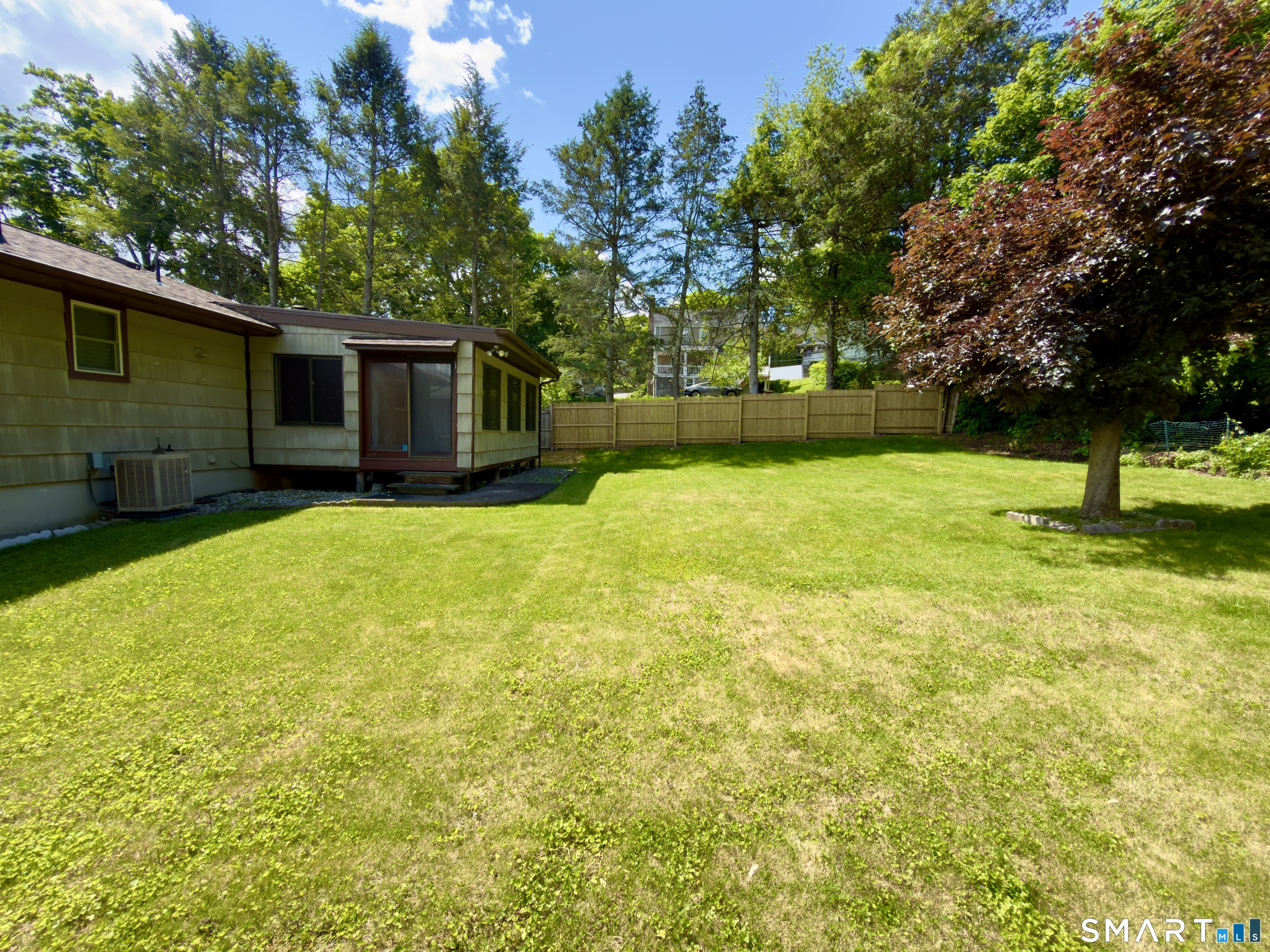 25 Greenfield Avenue Waterbury, CT 06708 - Photo 33 of 37