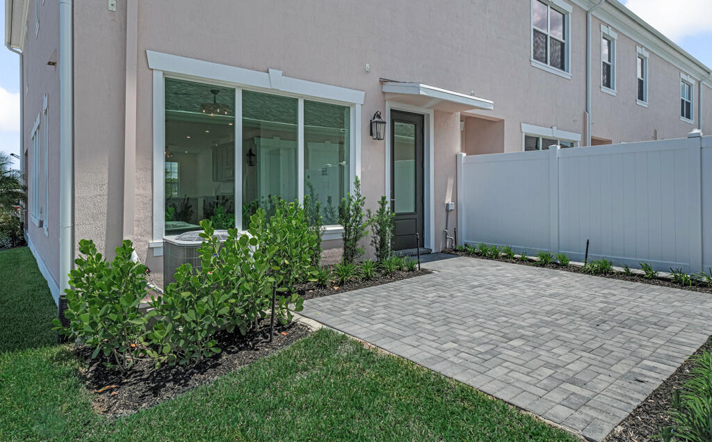 930 Southwest Pr Avenue Palm City, FL 34990 - Photo 34 of 66 34