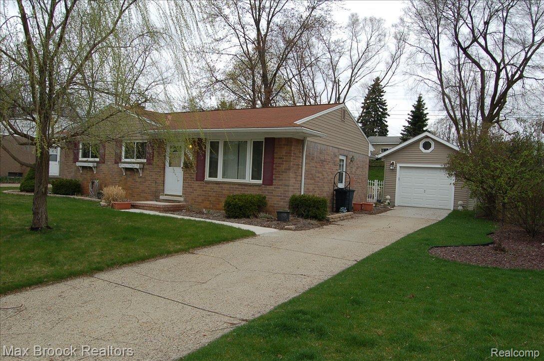 533 Hill Street Rochester, MI 48307 - Photo 1 of 24 533 Hillf