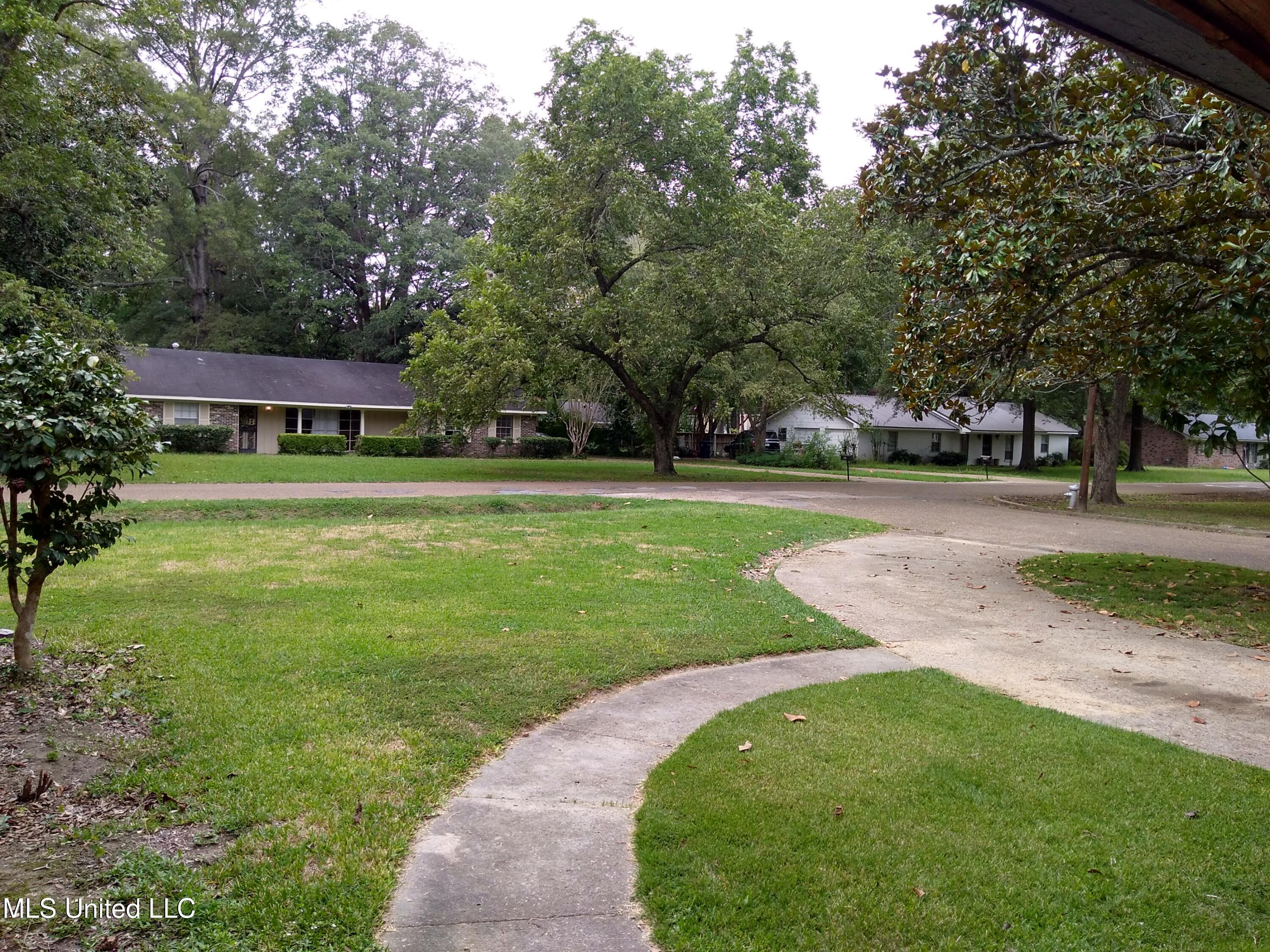 130 Lee Circle Indianola, MS 38751 - Photo 13 of 13 IMG_20250905_144354912_HDR