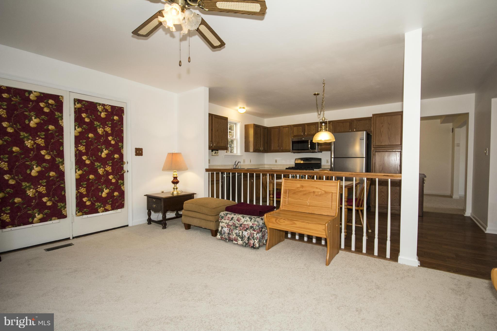 8911 Mayflower Road Baltimore, MD 21237 - Photo 13 of 30 Family Room