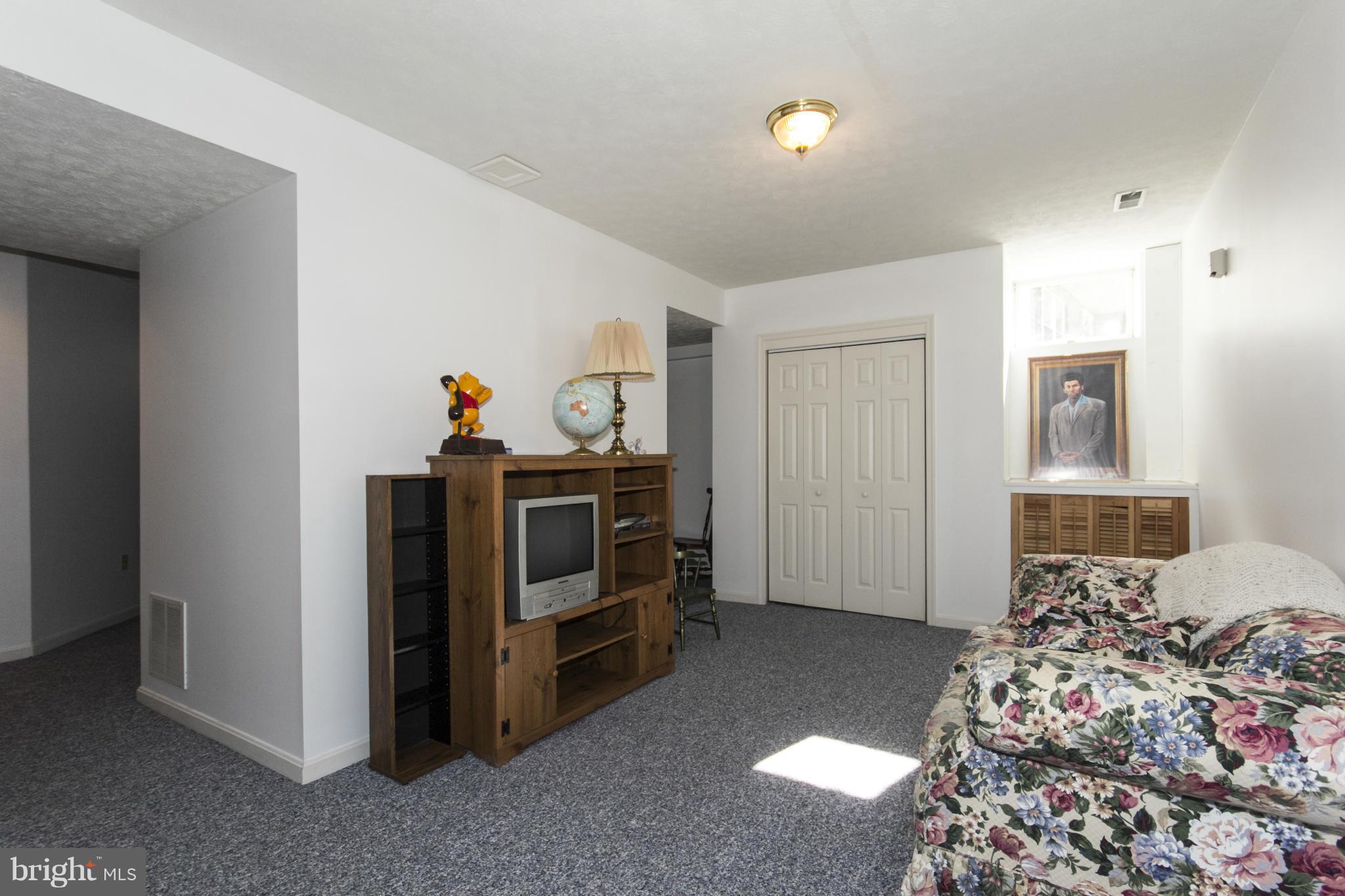 8911 Mayflower Road Baltimore, MD 21237 - Photo 26 of 30 Recreation room