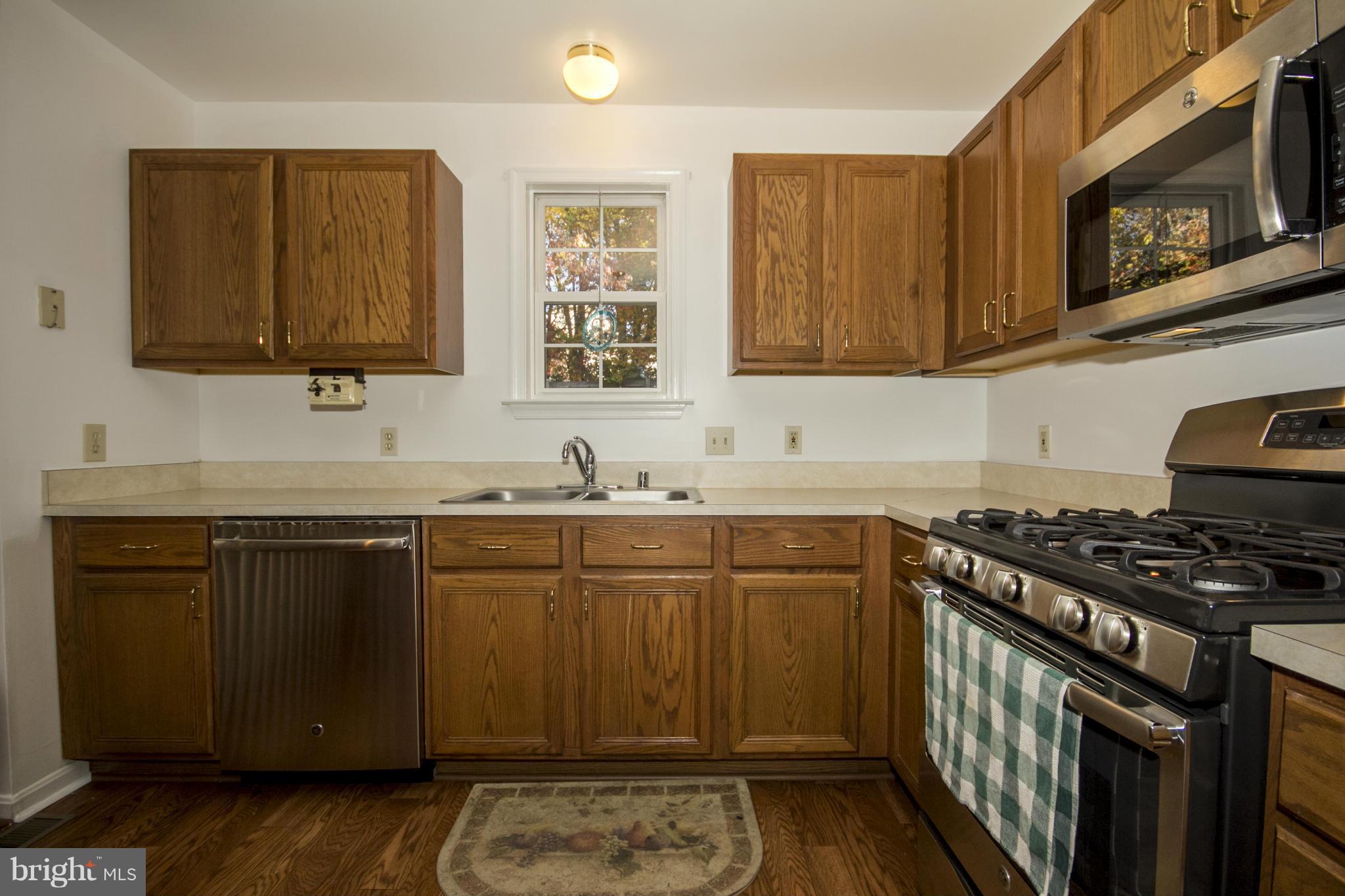 8911 Mayflower Road Baltimore, MD 21237 - Photo 7 of 30 Kitchen