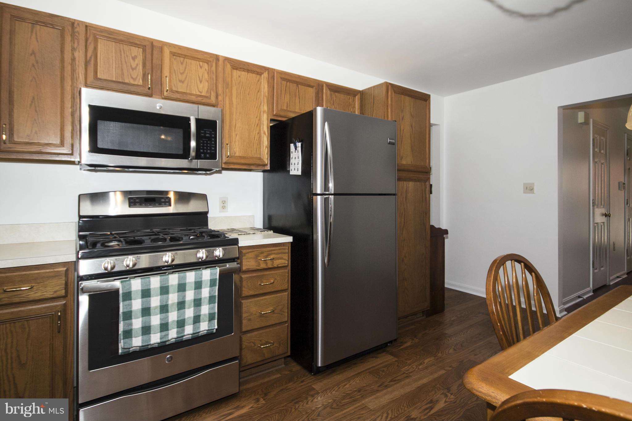 8911 Mayflower Road Baltimore, MD 21237 - Photo 8 of 30 Kitchen