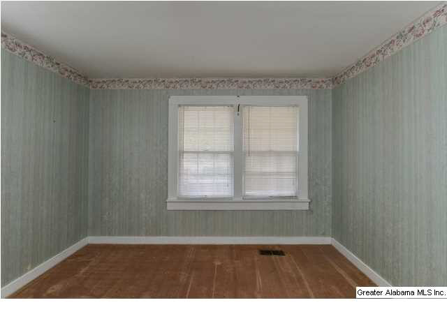 8429 Lewis Avenue Leeds, AL 35094 - Photo 8 of 32