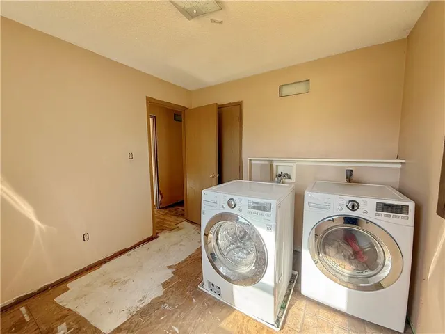 $87,000 | 407 South Buffalo Street, Holden, MO 64040