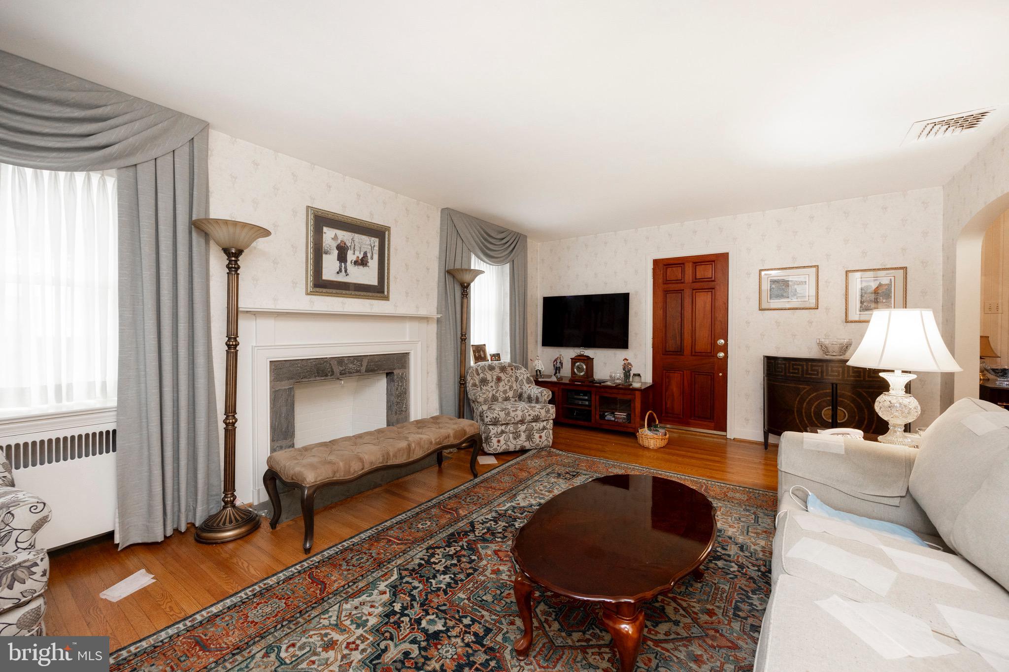 710 Argyle Road Wynnewood, PA 19096 - Photo 6 of 29 Living Room