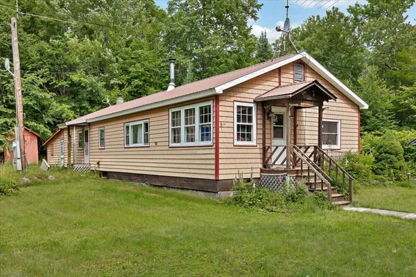 $190,000 | 117 Hayes Lane, Blue Mountain Lake, NY 12812