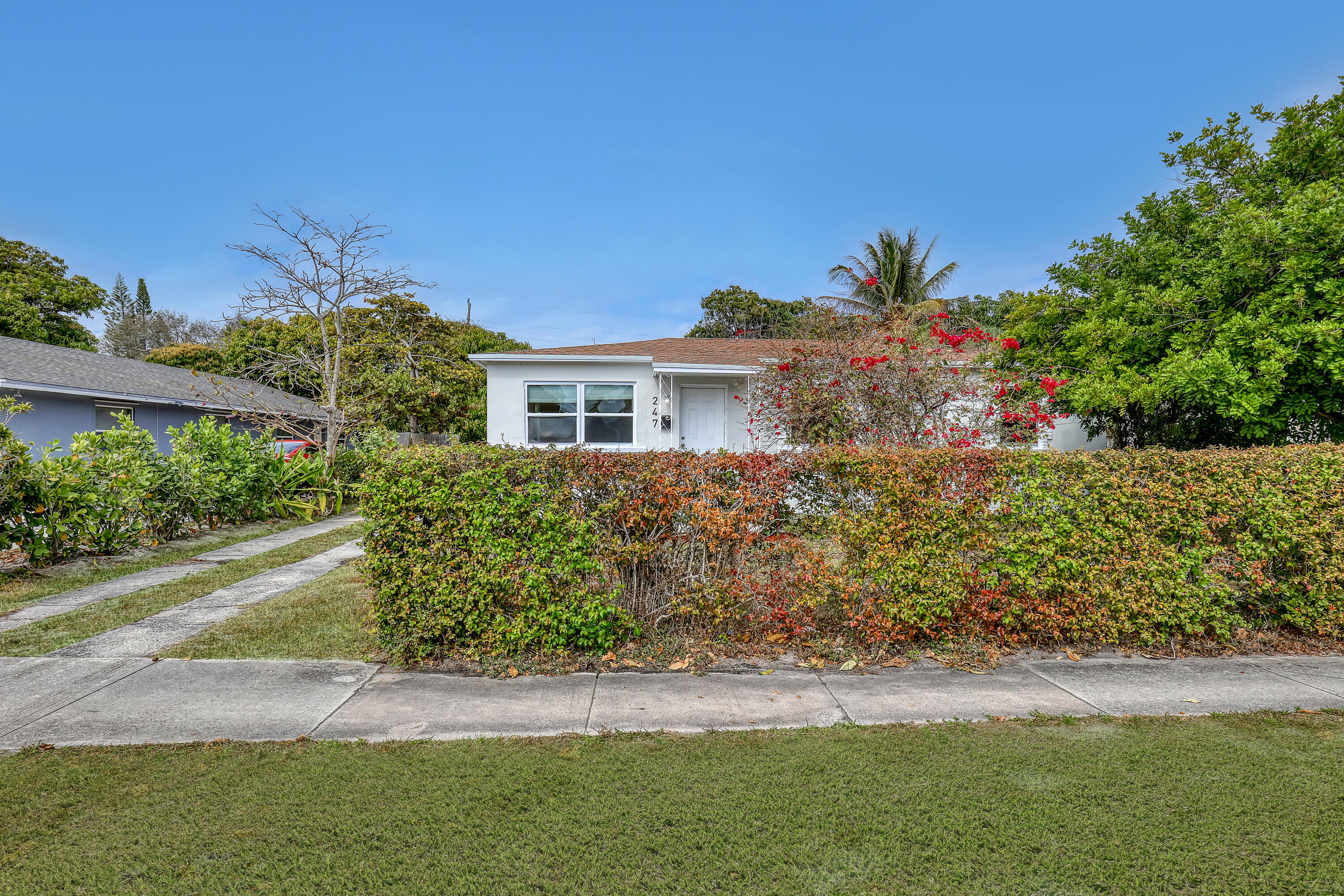 247 Silver Beach Road Lake Park, FL 33403 - Photo 2 of 32 Front View