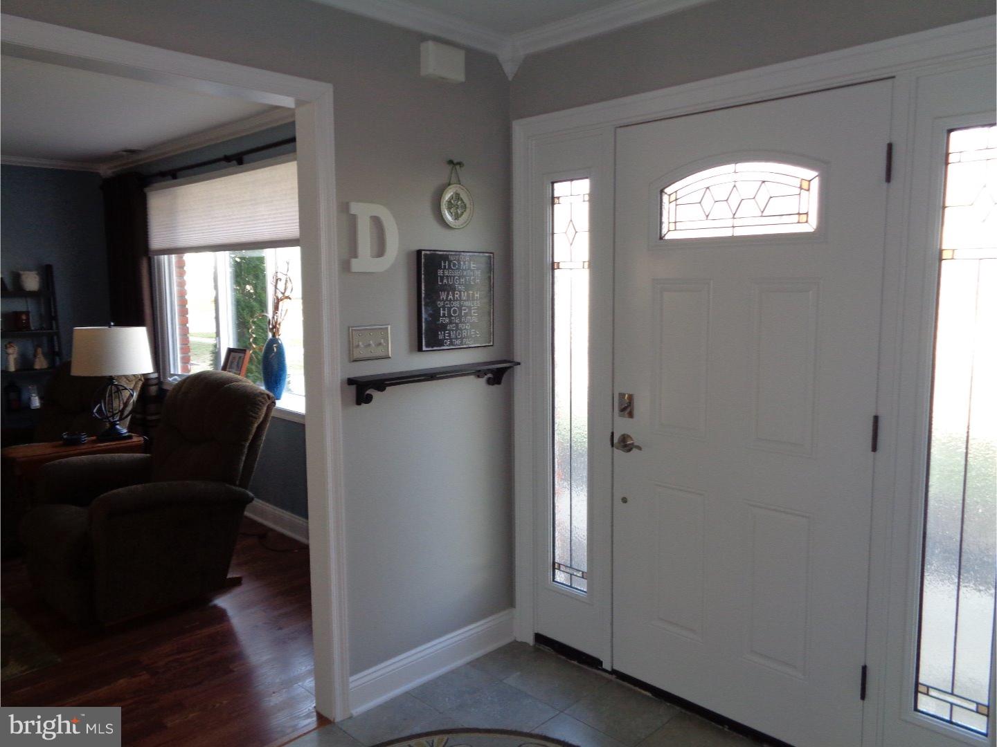 11 Dawn Road Levittown, PA 19056 - Photo 2 of 15 Foyer