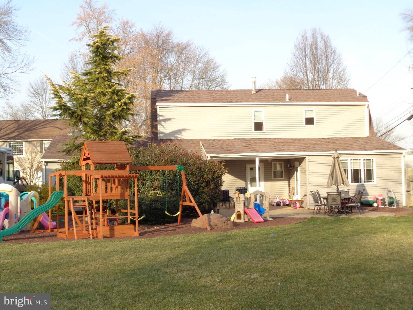 11 Dawn Road Levittown, PA 19056 - Photo 14 of 15 Exterior Back