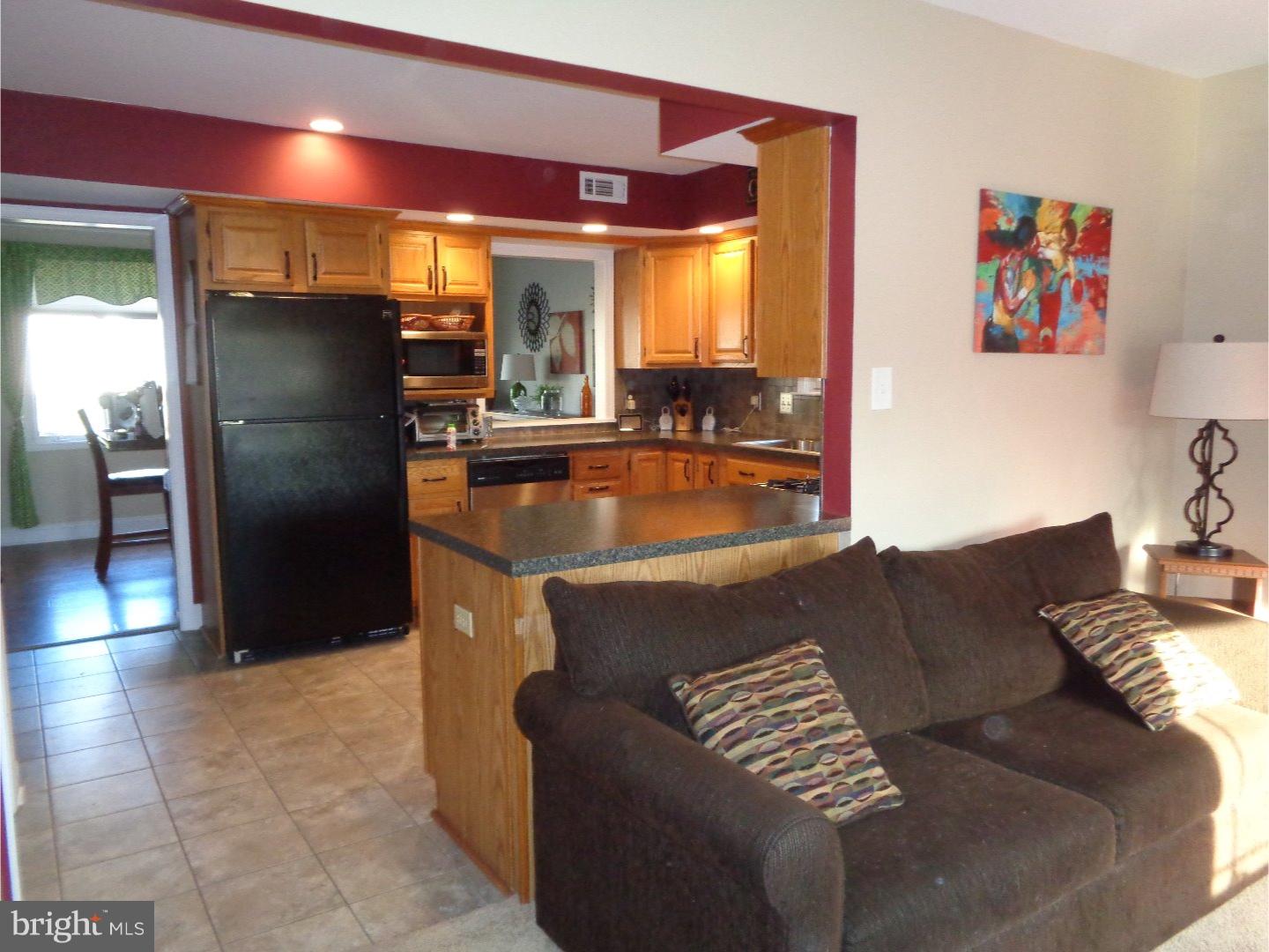 11 Dawn Road Levittown, PA 19056 - Photo 8 of 15 Family Room