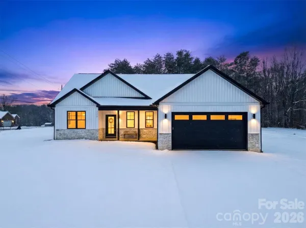 $394,900 | 330 East Pine Street, Maiden, NC 28650