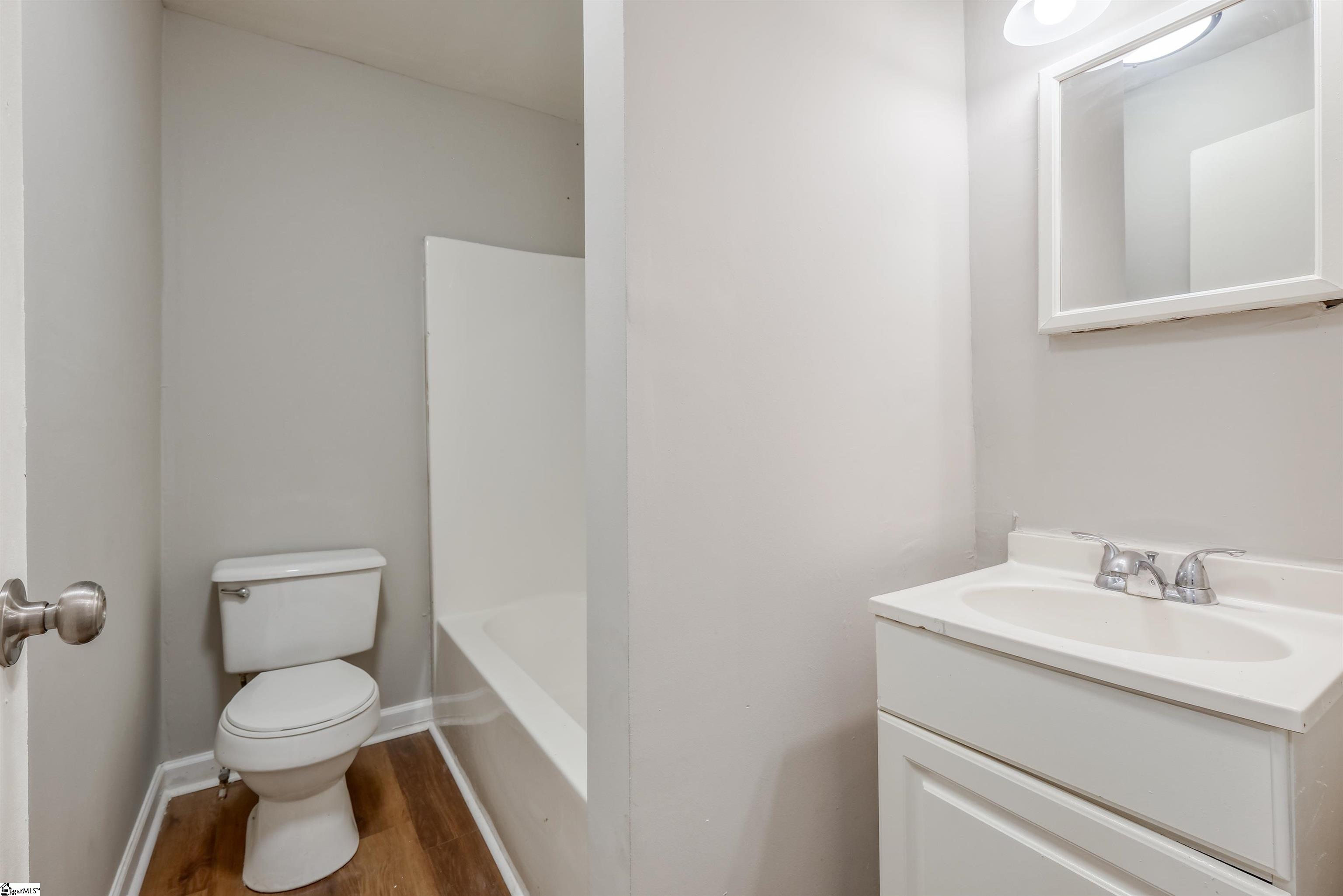 112 Cook Street Simpsonville, SC 29681 - Photo 11 of 16 Gallery Image 11